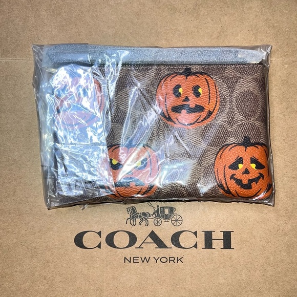 NWT COACH Halloween Corner Zip Wristlet Signature Canvas w Pumpkin Print CCL20 - Picture 4 of 7